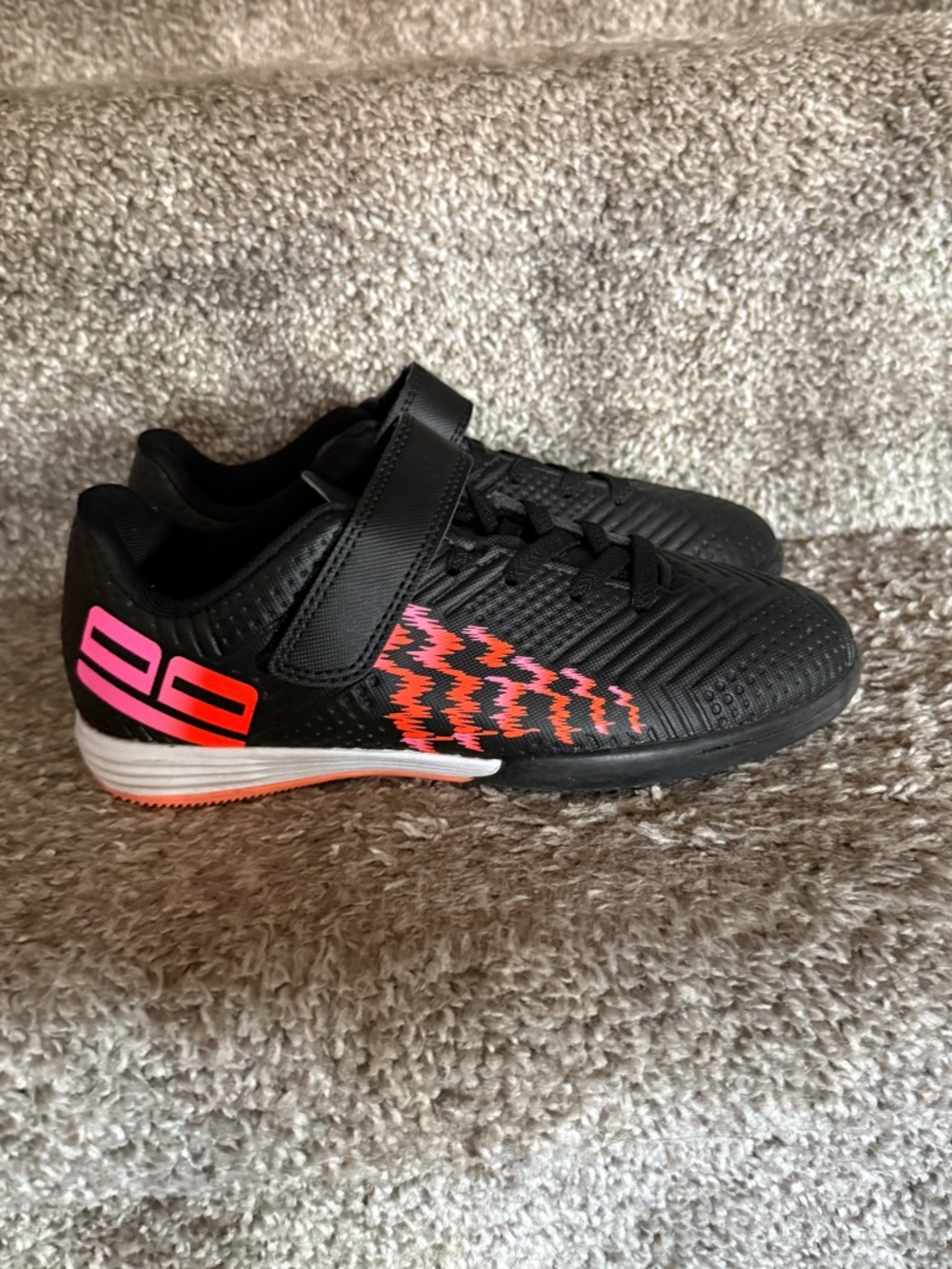 Brooman Kids Futsal Indoor Soccer Cleats Shoes